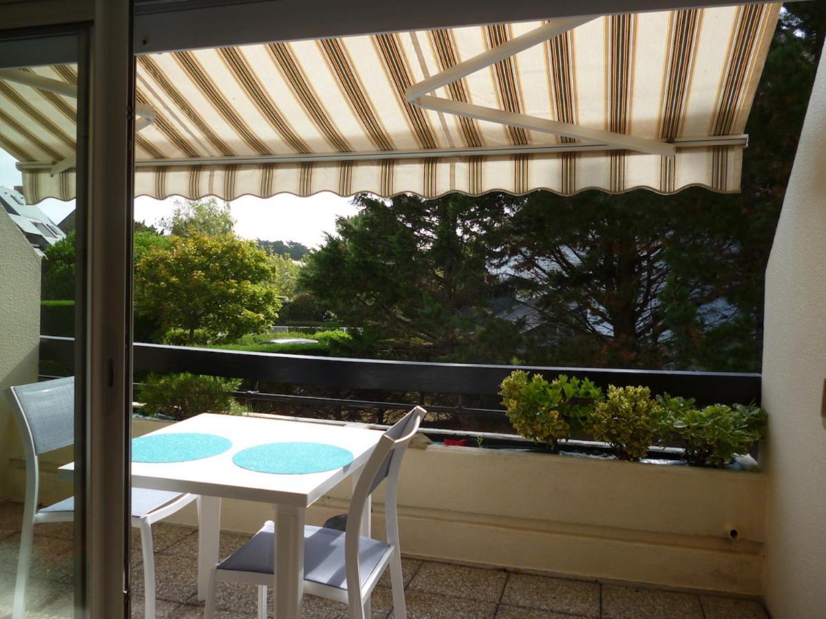 Appartement Studio LUMINEUX avec belle TERRASSE sur ESPACES VERTS, 100m PLAGE à Carnac Extérieur photo